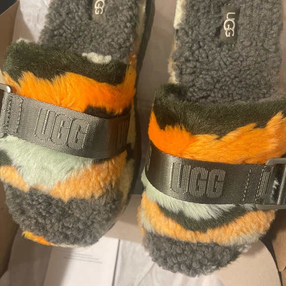 Camo Ugg slide size 7 brand new never worn original box and proof of purchase - Picture 2 of 6